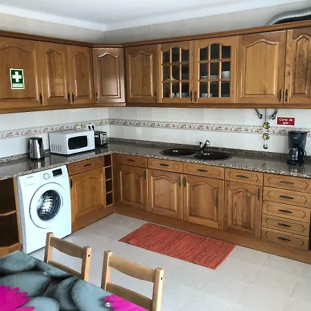 Olinda's 2 Bedroom * Lagos